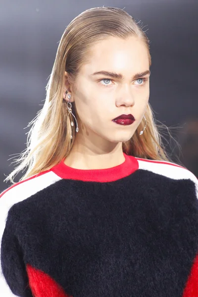 Look 33